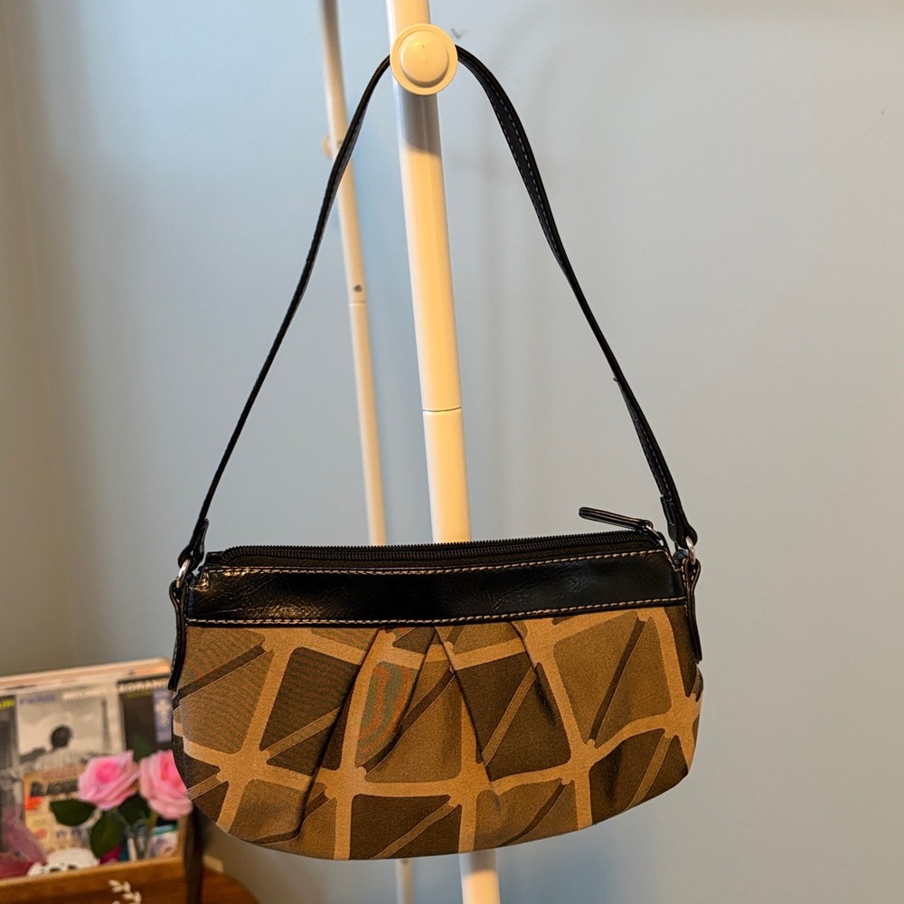 44. NINE&CO Purse